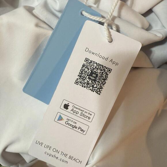 NWT Cupshe One Piece Swimsuit Size Medium Green Tropical Floral Green - Picture 7 of 8